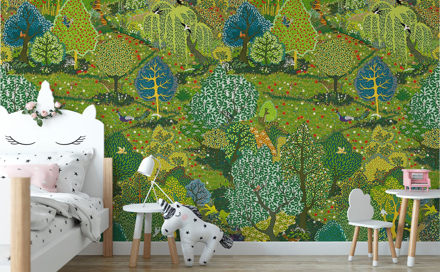 Green Wallpaper & Wall Murals for Home Decor