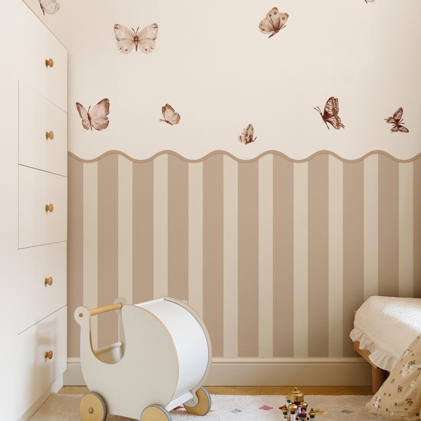 Whimsical Butterfly Wall Decals 4-Piece Set for Gentle Room Décor
